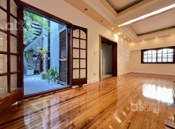 Casa · 130m² · 5 Ambientes · Hermosa Casa de 5 Ambientes Impecable Estado - Liniers
