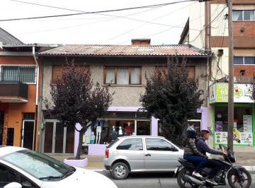 Local comercial · 426m² · 3 Dormitorios · Retasado! Local con Terreno Propio, Más Departamento y Oficinas (A Terminar) - Centro