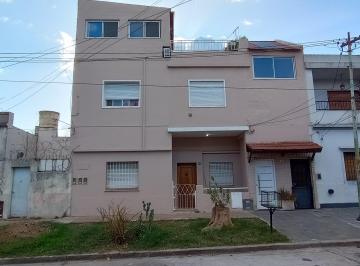 Departamento de 6 ambientes, General San Martín · Venta Depto 1º y 2º Piso 6 Ambientes, Al Frente,