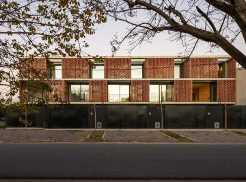 Casa · 95m² · 3 Ambientes · 1 Cochera · Duplex en Venta en City Bell - Dacal Bienes Raíces