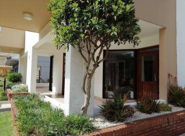 Departamento de 2 ambientes, Villa Gesell · Venta Depto 2 Amb - Muy Buen Estado - Amoblado - Luminoso - con Vista Mar + Cochera