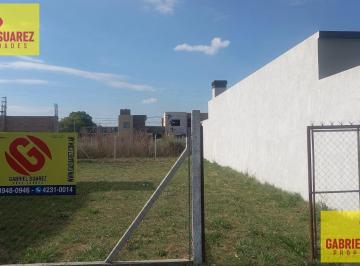 Terreno · 250m² · Terreno en Petion Chico - Barrio No Cerrado - Vende Gabriel Suarez - Alambrado