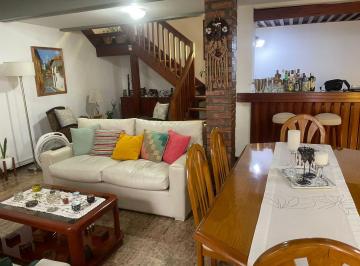 Casa de 5 ambientes, La Plata · Venta Casa 4 Dorm - Boulevard 83 E/ 35 y 36 - U$s 165.000