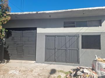 Casa de 3 ambientes, Morón · Venta en Bloque en Castelar Norte