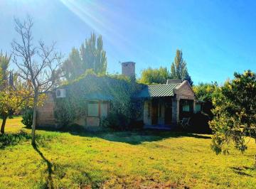 Casa de 4 ambientes, General Roca · Excelente Chalet en Venta en Gral. Roca, Río Negro