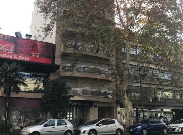 Departamento de 3 ambientes, Villa Devoto · Muy Lindo 3 Amb con Gran Patio y Bajas Expensas