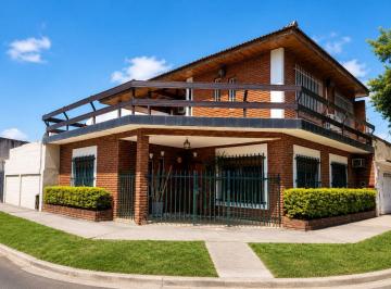 KNK-KNK-3988_2 · Venta Casa en Lote Propio 5 Ambientes, Escucho Ofertas!