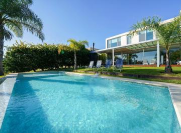 Casa · 308m² · 7 Ambientes · 1 Cochera · Casa Al Agua en Venta - Los Alisos