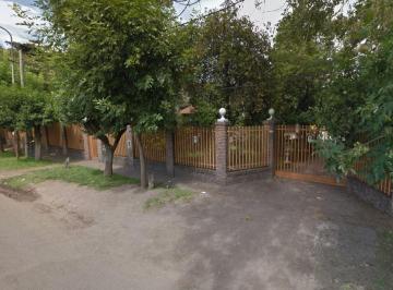 Casa · 400m² · 5 Ambientes · 6 Cocheras · Casa Quinta 5 Amb C/ Pileta y Amplios Quinchos - Ideal Eventos - Hogar de Abuelos - San Justo