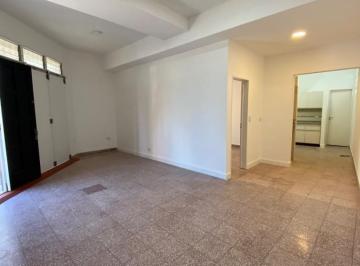 PH · 48m² · 2 Ambientes · PH 2 Amb Amplio con Entrada Independiente