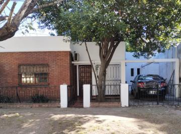 Casa · 75m² · 2 Dormitorios · 1 Cochera · Casa Americana en Venta a 250 m. Acceso Oeste