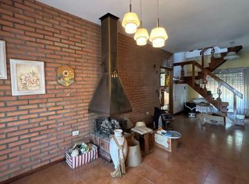Casa · 110m² · 5 Ambientes · 1 Cochera · Chalet 5 Ambientes Venta Ituzaingó Norte Apto Credito