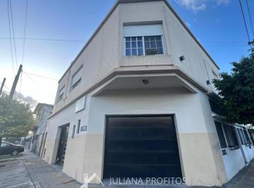 Casa · 117m² · 3 Ambientes · 2 Cocheras · Casa en Venta 3 Ambientes Quilmes Oeste