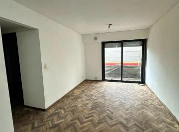 Departamento · 50m² · 2 Ambientes · Salta 1387 2ª Al Frente