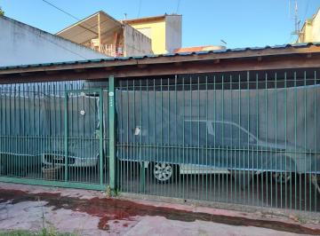 Casa · 85m² · 3 Ambientes · 2 Cocheras · Venta - Casa en PH Al Fte de 3 Amb C/patio y Cochera! Lomas