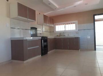 Quinta vacacional de 4 ambientes, Villa Carlos Paz · Casa Más Departamento con Galpón y Pileta Carlos Paz
