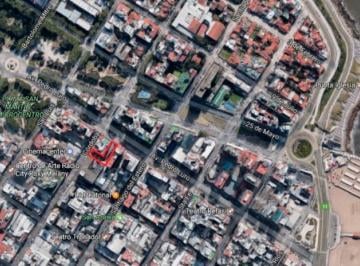 Terreno · 818m² · Lote en L, con Frentes Sobre Av Luro y Calle Córdoba.