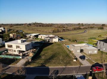 Terreno · 812m² · Lote en Venta