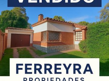 Casa de 5 ambientes, Valle Hermoso · Venta! Oportunidad! Chalet de 2 Dorm. en Valle Hermoso