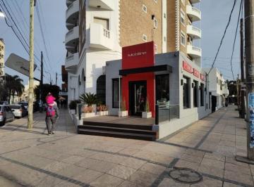 Local comercial · 170m² · Local a La Calle en Venta en Ramos Mejia