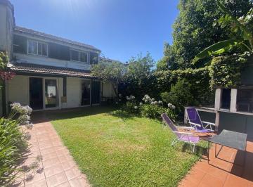 Casa · 110m² · 6 Ambientes · 2 Cocheras · Casa Duplex en Venta - Santa Rita - San Isidro