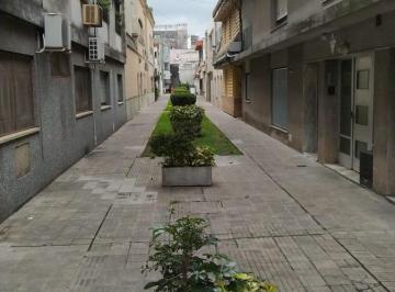Departamento · 2 Ambientes · Departamento de Escalera