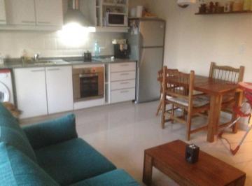 Departamento · 42m² · 2 Ambientes · 1 Cochera · Godoy Cruz 448 1º B Banfield