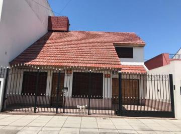 Casa · 289m² · 4 Dormitorios · Casa - Banfield Oeste