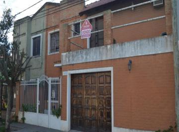 Casa de 4 ambientes, Mercedes · Ideal Oportunidad de Inversion!