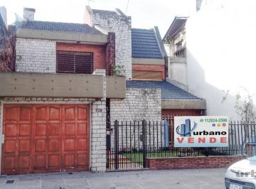 Casa · 220m² · 5 Ambientes · 2 Cocheras · Casa en Venta 5 Amb. San Justo Centro