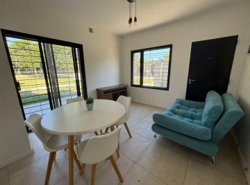 Casa · 60m² · 3 Ambientes · 2 Cocheras · Venta - Casa - 2 Dorm. - Profesional Country Club, Funes