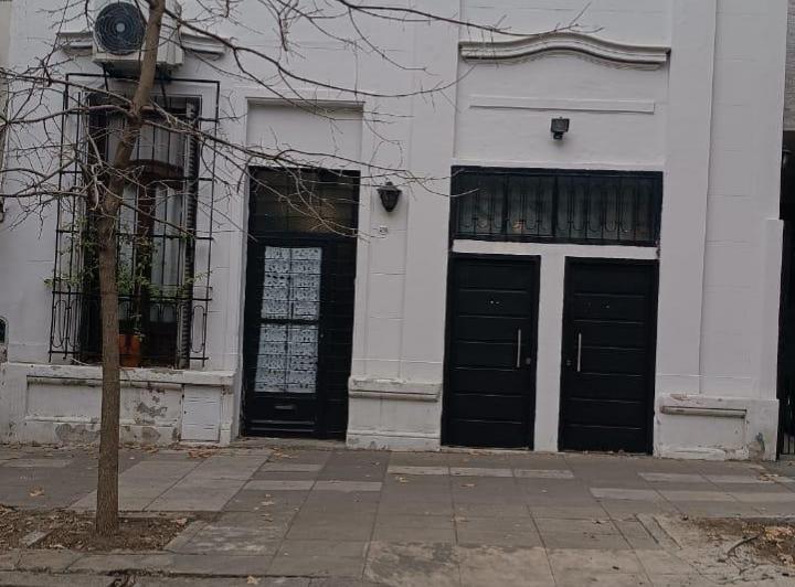 Casa · 200m² · 5 Ambientes