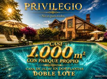 Casa de 4 ambientes, La Matanza · Casi 1.000 m² de Terreno Urbano Propio | Doble Lote | Casa, Parque y Piscina Exclusiva Ubicacion