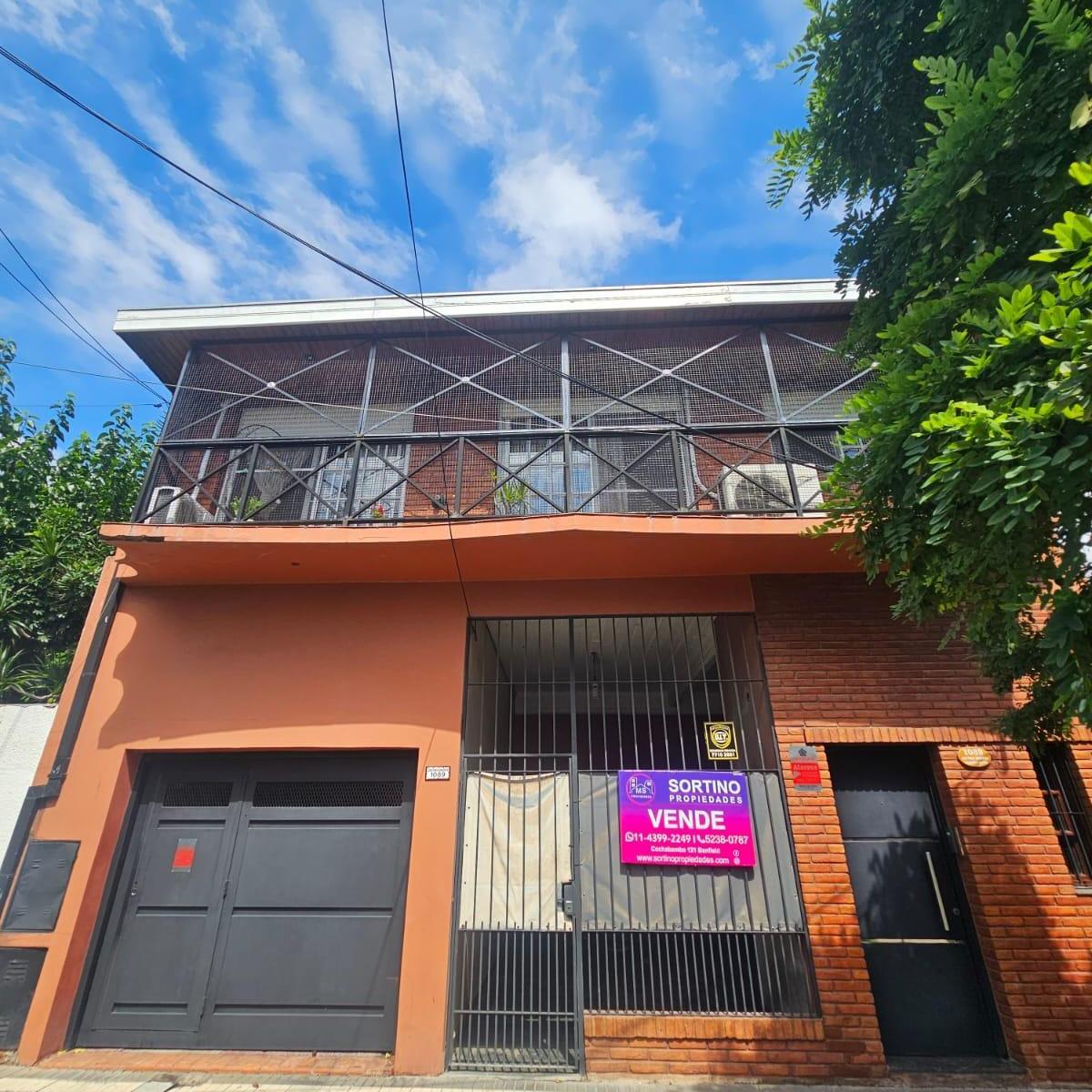 Castrobarros 1000, Banfield, Lomas de Zamora