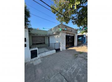 Casa · 192m² · 5 Ambientes · 1 Cochera · Se Vende Casa en Rueda 3562, Rosario.
