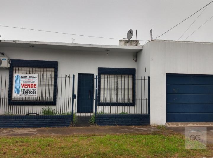 Casa · 70m² · 3 Ambientes · 1 Cochera