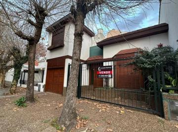 Casa · 148m² · 4 Ambientes · 1 Cochera · Casa 4 Ambientes en Venta Quilmes Centro