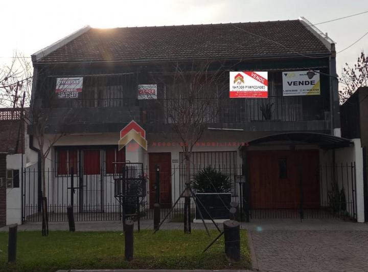 Casa · 340m² · 6 Ambientes