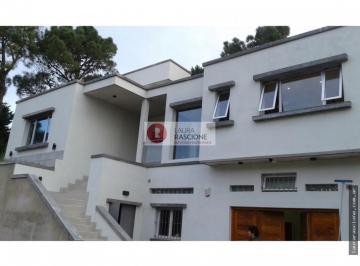 Casa · 250m² · 3 Dormitorios · 1 Cochera · Casa en Pinamar