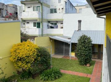 Casa de 6 ambientes, Ciudad de Santa Fe · Casa de 3 Dorm. con Quincho y Pileta Zona Costanera - Santa Fe