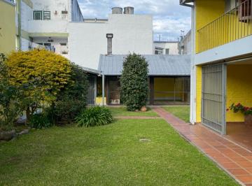 Casa de 6 ambientes, Ciudad de Santa Fe · Casa de 3 Dorm. con Quincho y Pileta Zona Costanera - Santa Fe