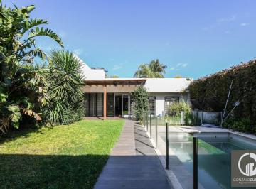 Casa · 324m² · 6 Ambientes · 2 Cocheras · Casa Venta 3 Dorm. Playrrom Quincho Piscina Zona Sur Rosario