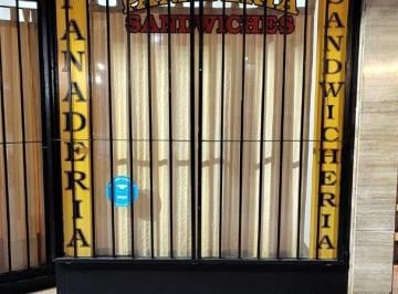 Local comercial · 28m² · Local Al Frente con Vidriera - No Tiraje