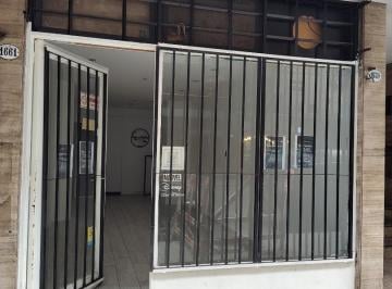 Local comercial · 28m² · Local Al Frente con Vidriera - No Tiraje