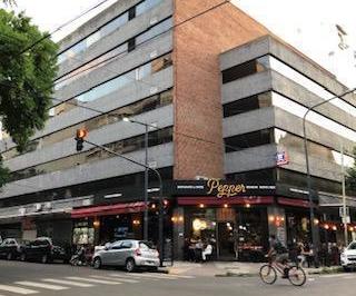 Edificio · 8000m² · 260 Cocheras · Garage de 9 Pisos con Permiso de Estacionamiento por Hora y 7 Locales.