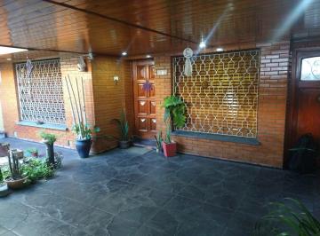 Casa · 106m² · 3 Ambientes · 1 Cochera · Casa Tres Ambientes en Venta José Leon Suarez