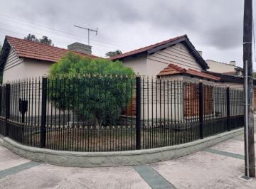 Casa de 4 ambientes, Almirante Brown · Hermoso Chalet de 4 Ambientes