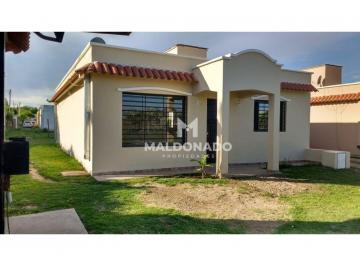 Casa · 92m² · 4 Ambientes · 1 Cochera · Casa en Venta Villa Allende Barrio Abierto