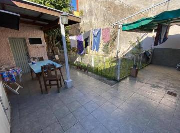 QBM-QBM-120_2 · Venta de Casa 3 Ambientes en Pompeya