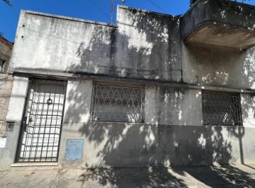 QBM-QBM-186_2 · Venta de Casa con Jardin en Pompeya